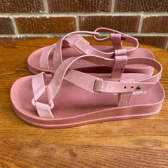 petite jolie Shoes - Brazilian pink jelly sandals with an adjustable studded back strap Size 5-6